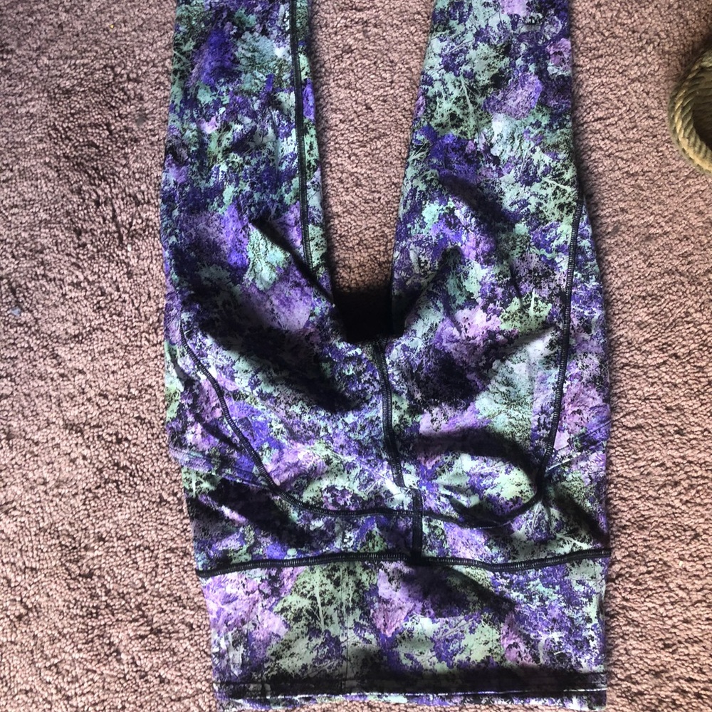 Lulu lemon fast and free crop size 4